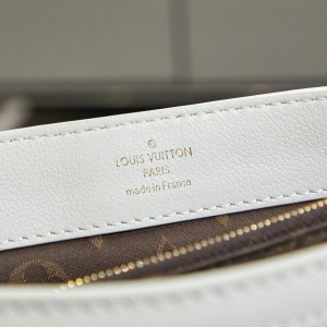 Lv Dauphine m25209 17x9x24cm  Bags