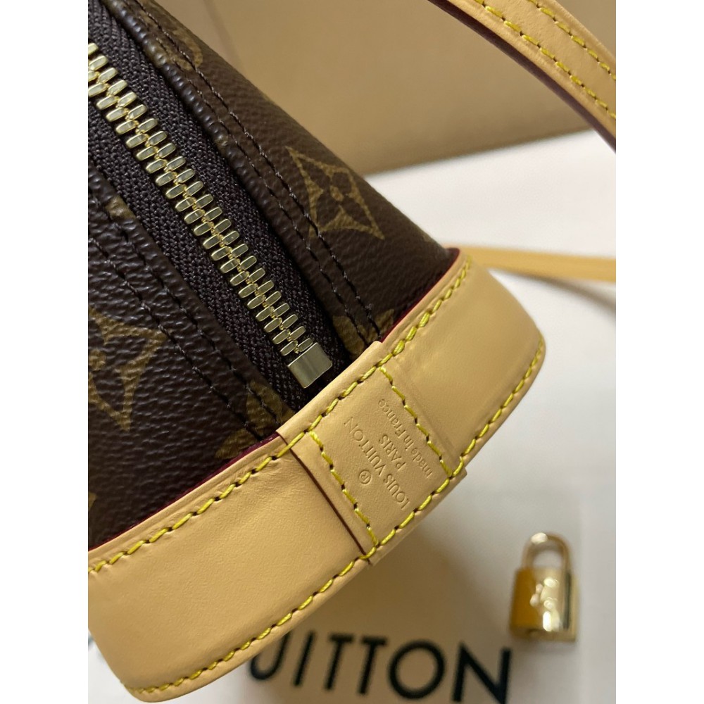 Lv Alma M46990 23.5x17.5x11.5cm Bags