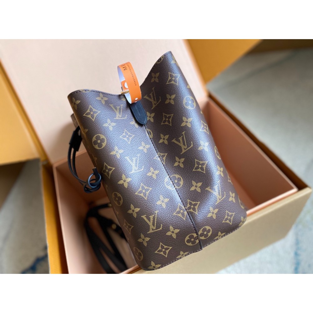 Lv NéoNoé MM M44021 26x26x17.5 cm Bags