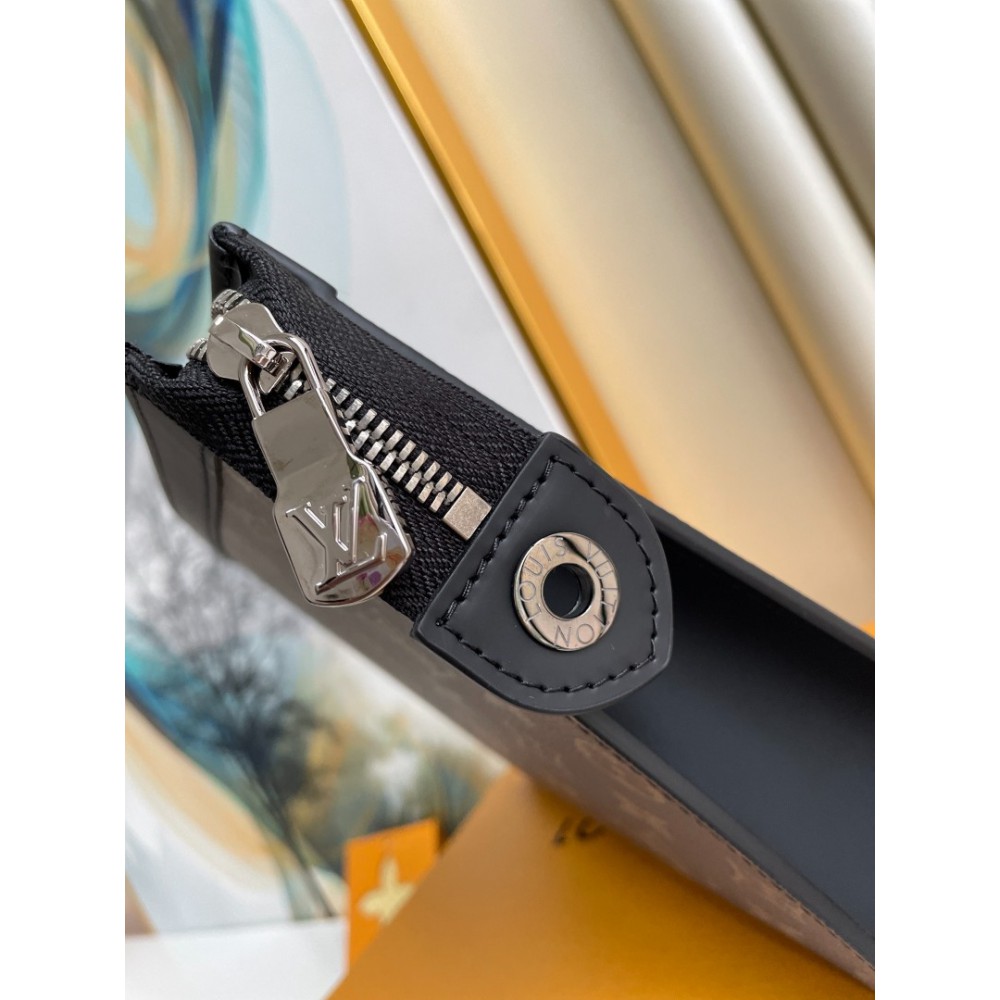 Lv Toiletry pouch 26x20x6cm Bags