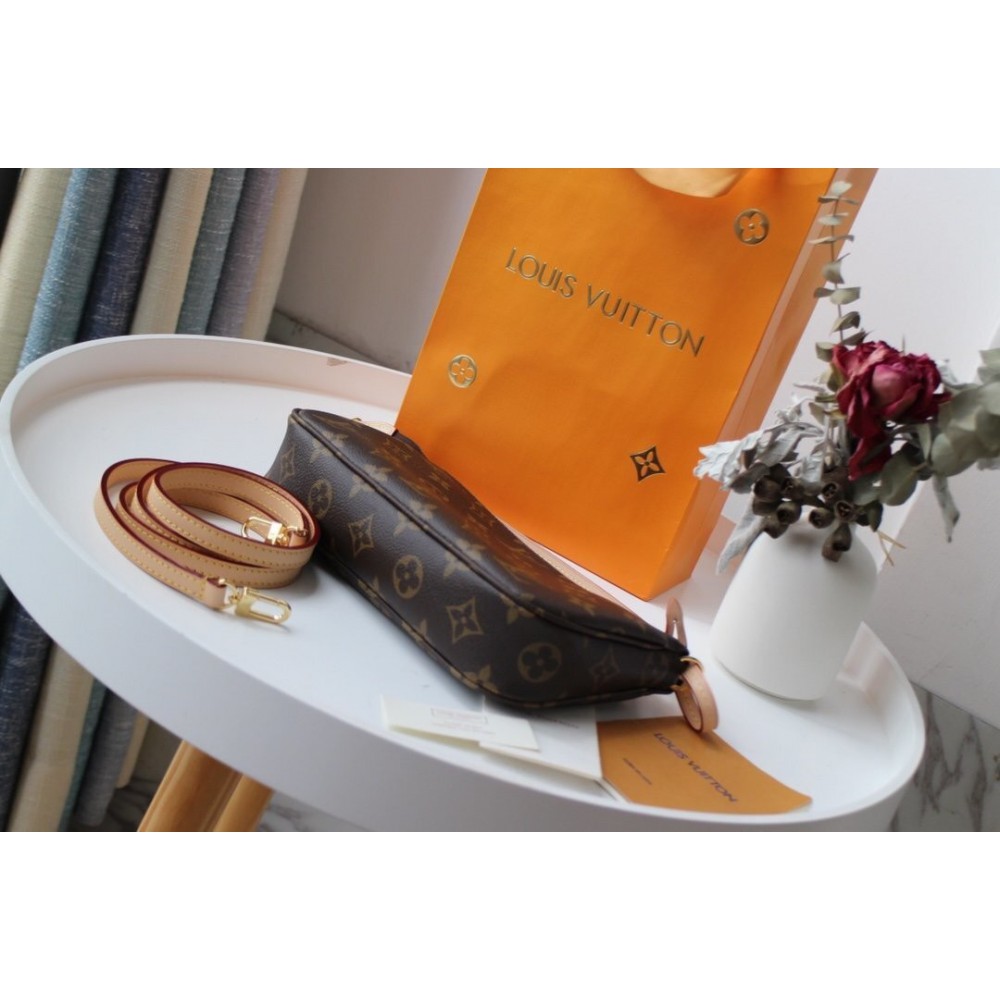 Lv Pochette Accessoires monogram 13x4x22cm Bags