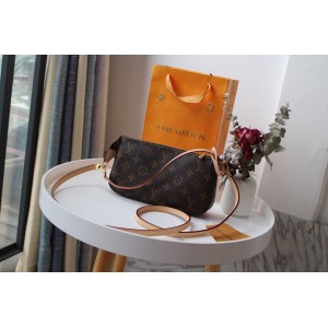 Lv Pochette Accessoires monogram 13x4x22cm Bags