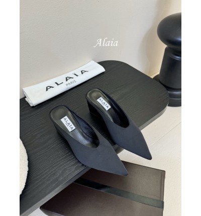 Alaia Cube 75 satin wedge mules 35-42