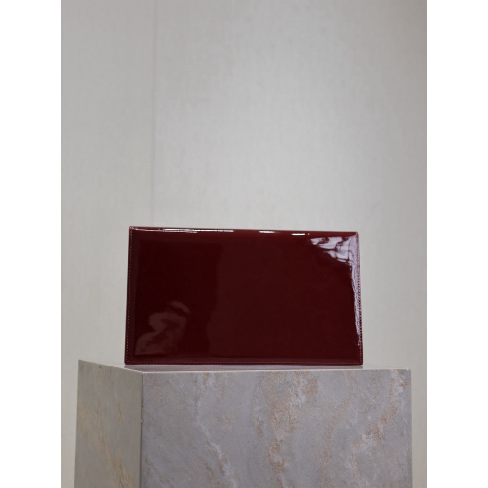 Ysl UPTOWN pouch in grain de poudre leather 27 x 16 x 2 CM 