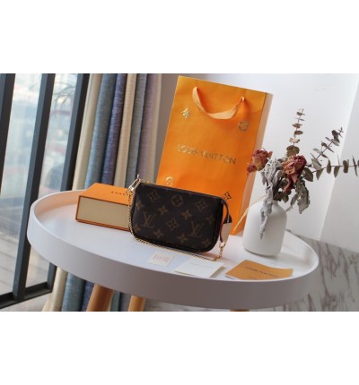 Lv Mini Pochette Accessories 15.5x10.5x4cm monogram
