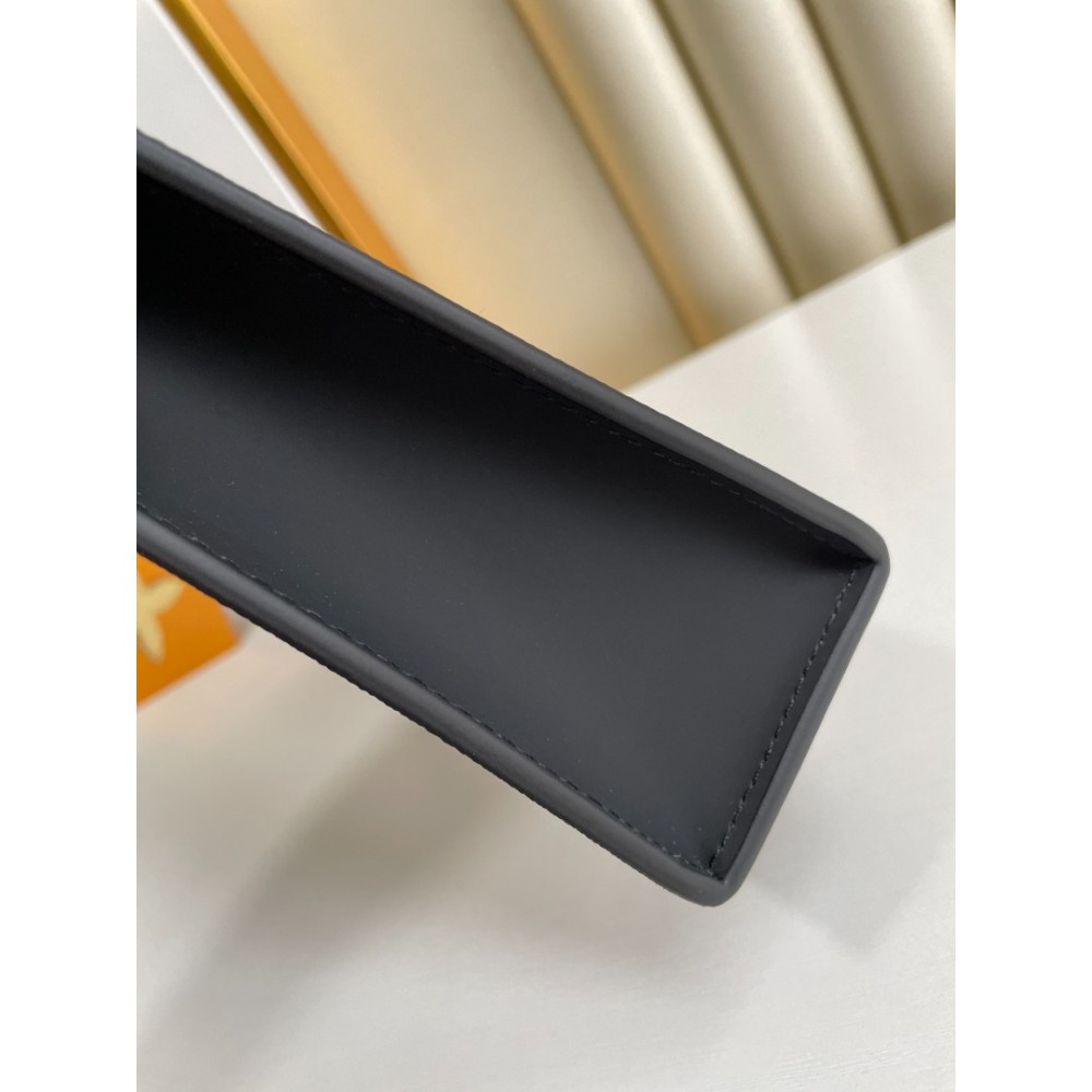 Lv Toiletry pouch 26x20x6cm Bags