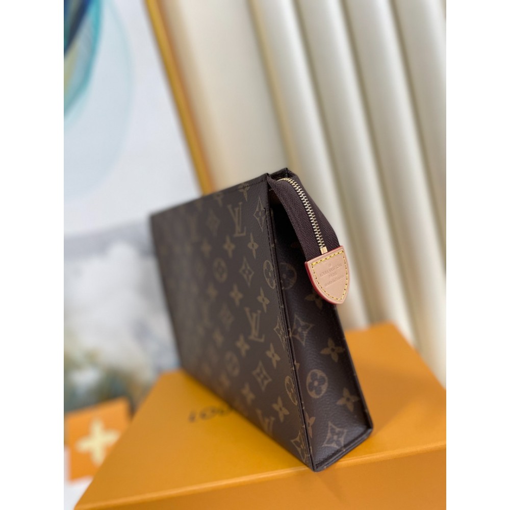 Lv Toiletry pouch N47542 26x20x6cm Bags
