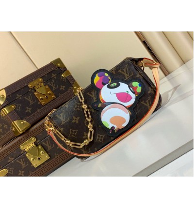 Lv Pochette LV x TM  Accessoires M13440 13x4x22cm