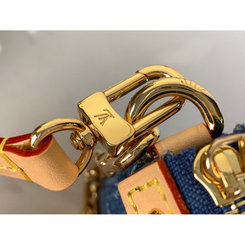 Lv Pochette LV x TM  Accessoires M13994 13x4x22cm Bags