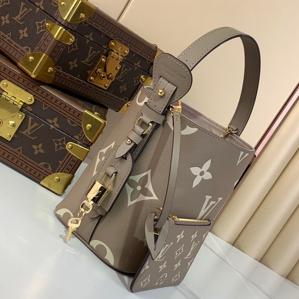 Lv All In BB m13480 18x12x16cm  Bags