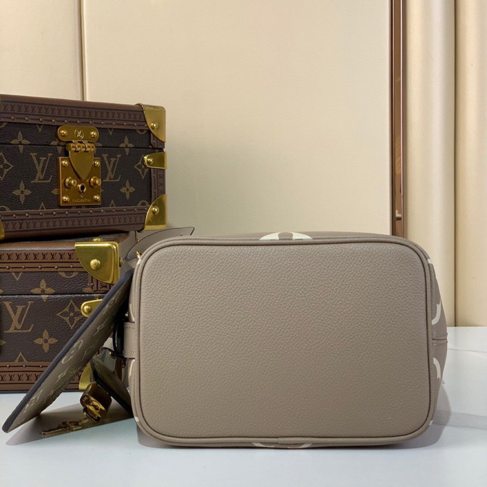 Lv All In BB m13480 18x12x16cm  Bags