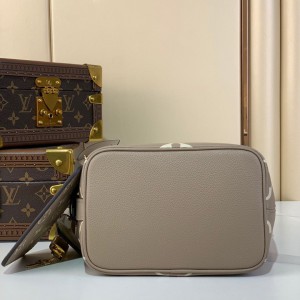 Lv All In BB m13480 18x12x16cm  Bags