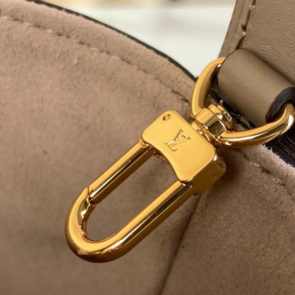 Lv All In BB m13480 18x12x16cm  Bags