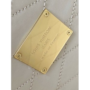 Lv Alma M11114 26x13x26.4cm  Bags