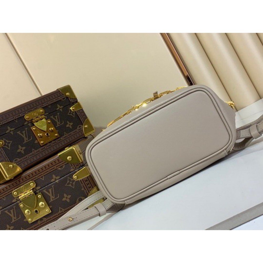 Lv Coussin Backpack PM M13357 26x10x21cm Bags