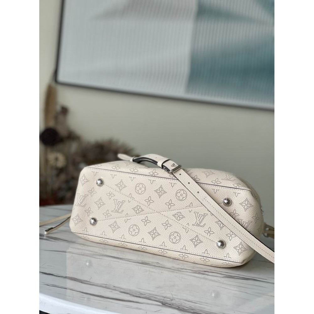 Lv Bella m59203 23x13x32cm Bags