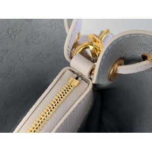 Lv Bella m12127 23x13x32cm Bags