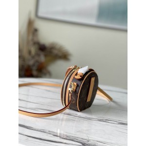 Lv Boite Chapeau 13x12x6.5 cm  Bags