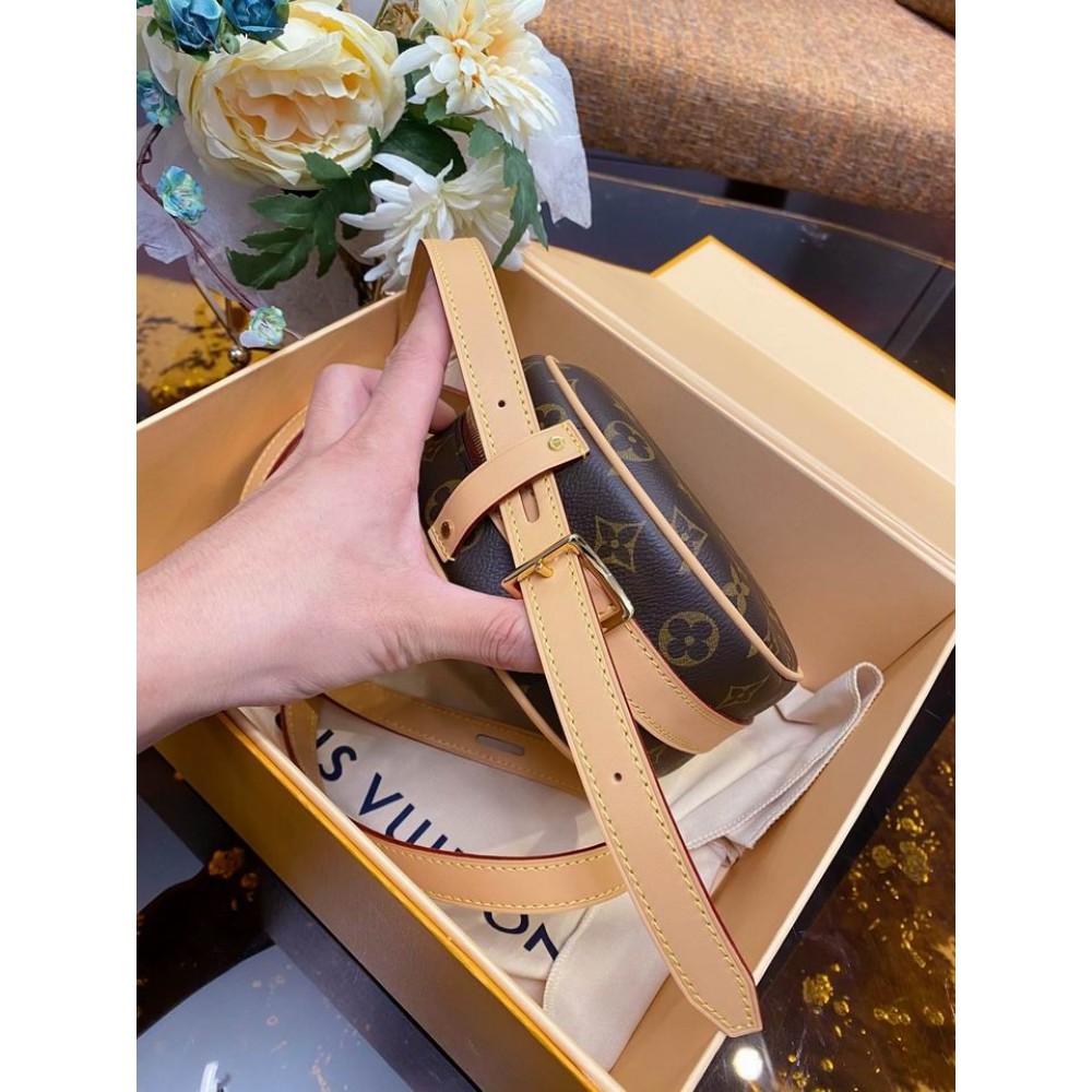 Lv Boite Chapeau M45578 17x18x7cm Bags