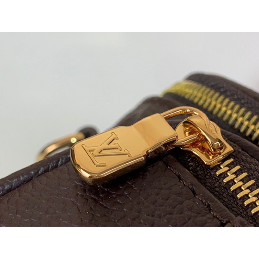 Lv Bumbag M82208 17x12x9.5cm  Bags