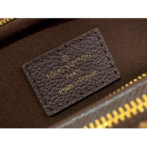 Lv Bumbag M82208 17x12x9.5cm  Bags