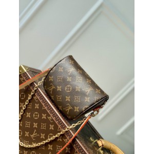 Lv Bumbag M82347 17x12x9.5cm  Bags