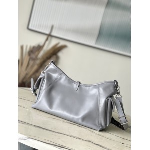 Lv CarryAll Cargo vibe Pm 33.5x23x15cm M12579 Bags