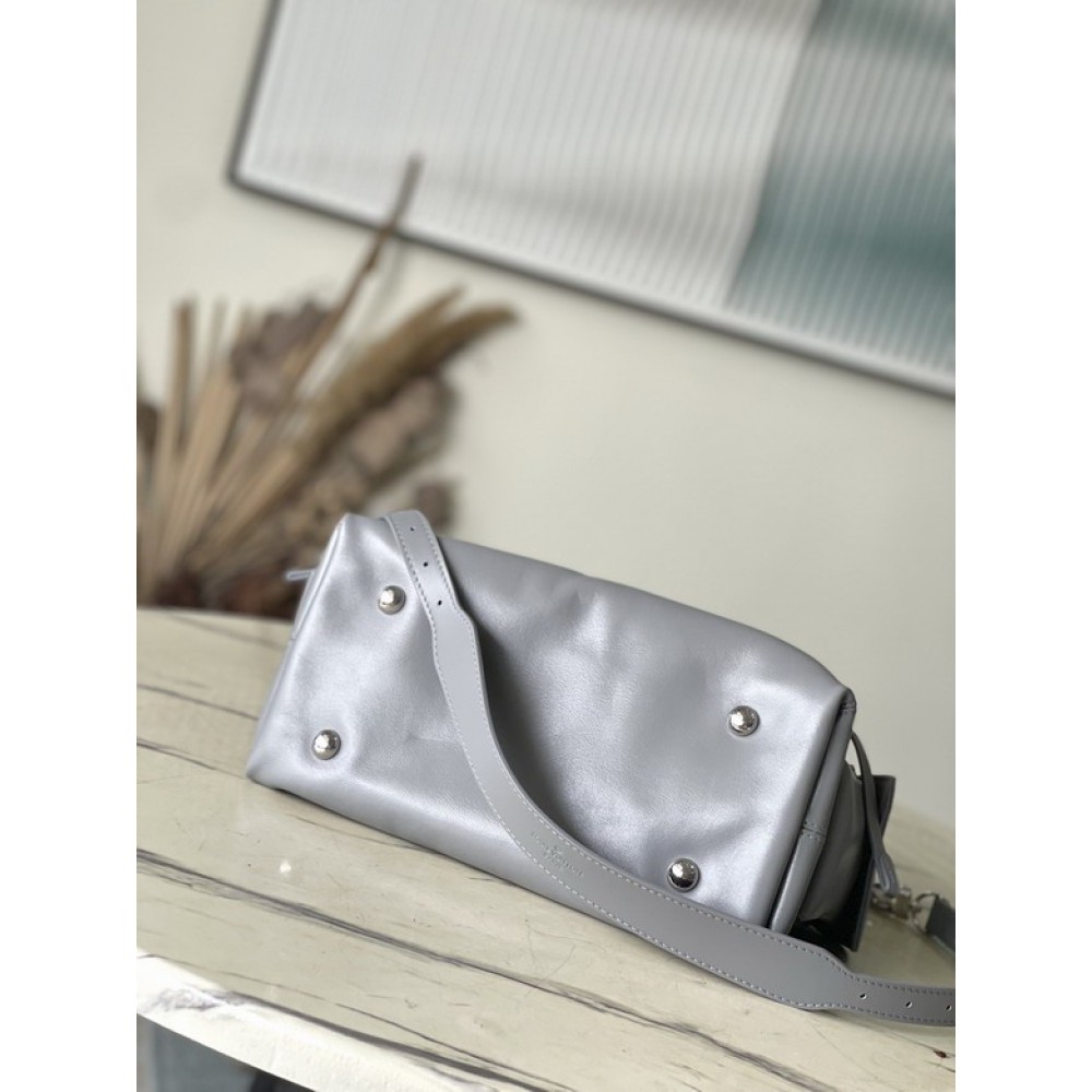 Lv CarryAll Cargo vibe Pm 33.5x23x15cm M12579 Bags