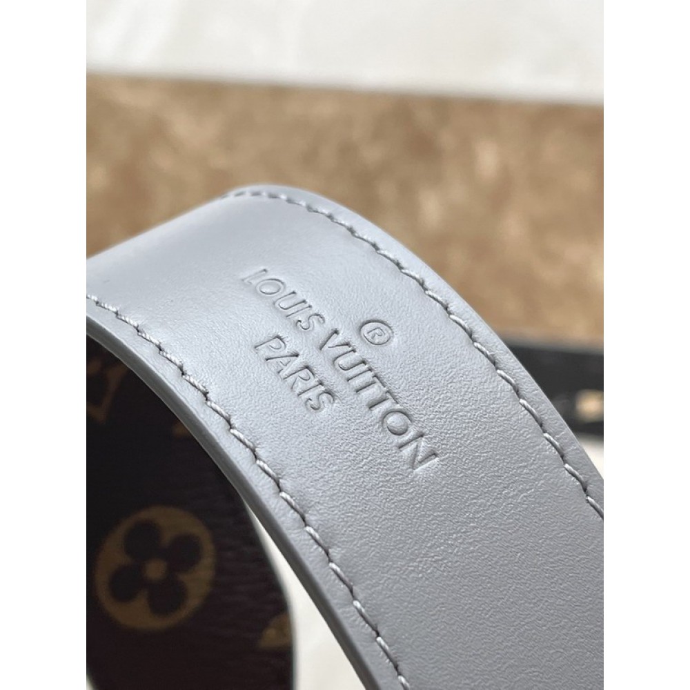 Lv CarryAll Cargo vibe Pm 33.5x23x15cm M12579 Bags