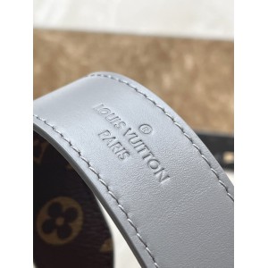 Lv CarryAll Cargo vibe Pm 33.5x23x15cm M12579 Bags