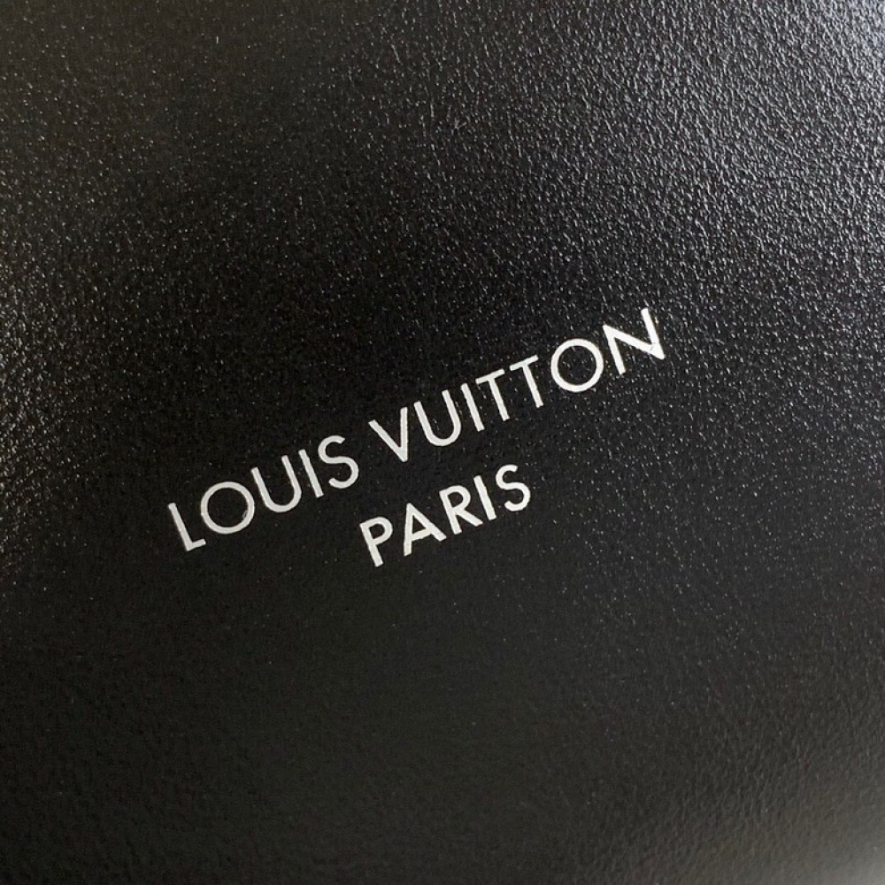 Lv CarryAll vibe M25143 39x30x15cm  Bags