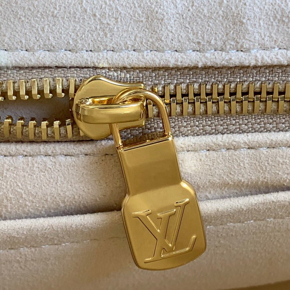 Lv CarryAll PM M13661 29x24x12cm  Bags