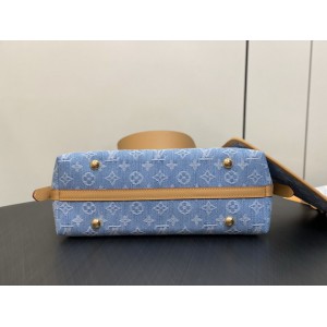 Lv CarryAll PM M11462 29x24x12cm  Bags