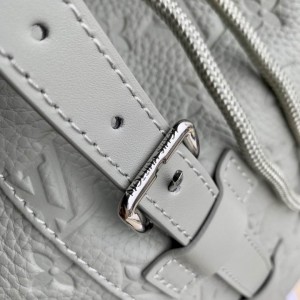 Lv Christopher M23146 32x39x12cm Bags