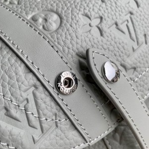 Lv Christopher M23146 32x39x12cm Bags