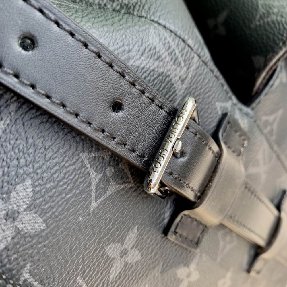 Lv Christopher M46247 32x39x12cm Bags