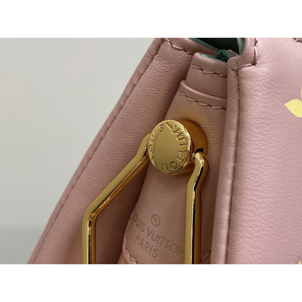 Lv Coussin M11726 26x20x12cm Bags