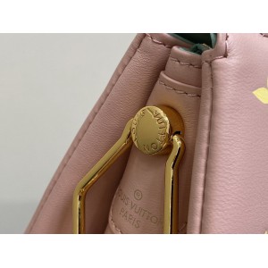 Lv Coussin M11726 26x20x12cm Bags