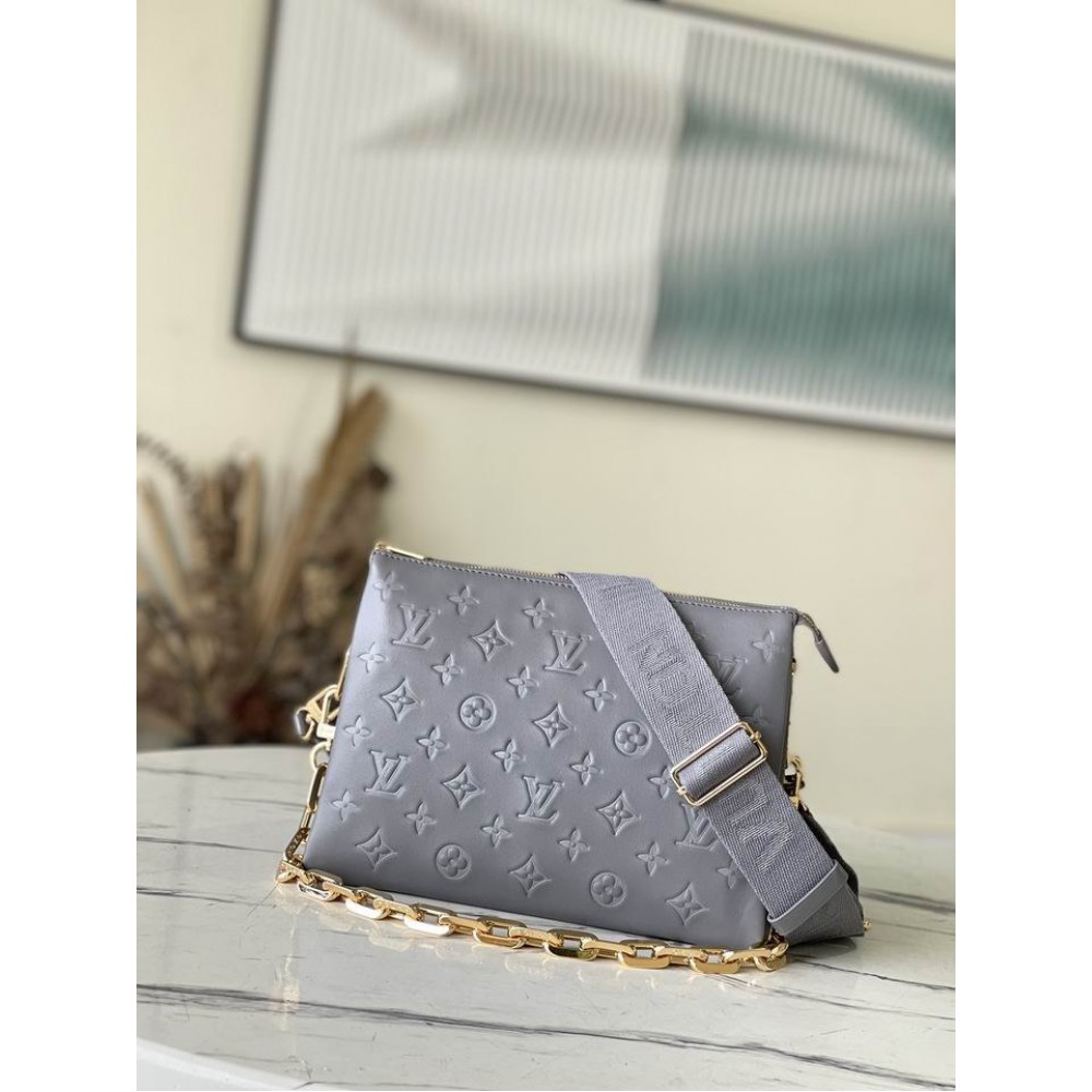 Lv Coussin M20842 26x20x12cm Bags