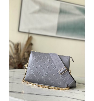 Lv Coussin M20842 26x20x12cm