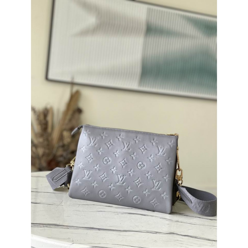 Lv Coussin M20842 26x20x12cm Bags