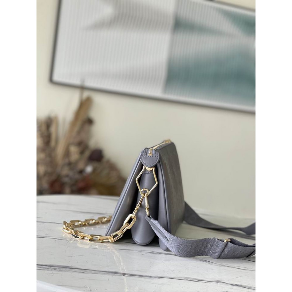 Lv Coussin M20842 26x20x12cm Bags