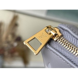 Lv Coussin M20842 26x20x12cm Bags