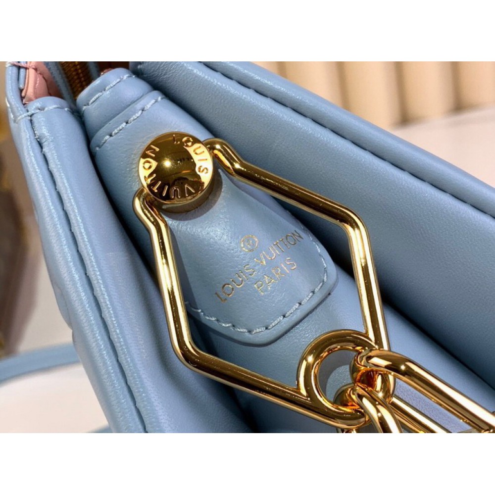 Lv Coussin MM M24338 21x16x7cm Bags