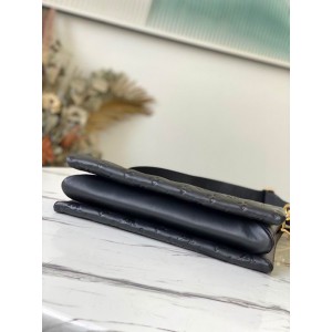 Lv Coussin MM M21264 34x24x12cm Bags