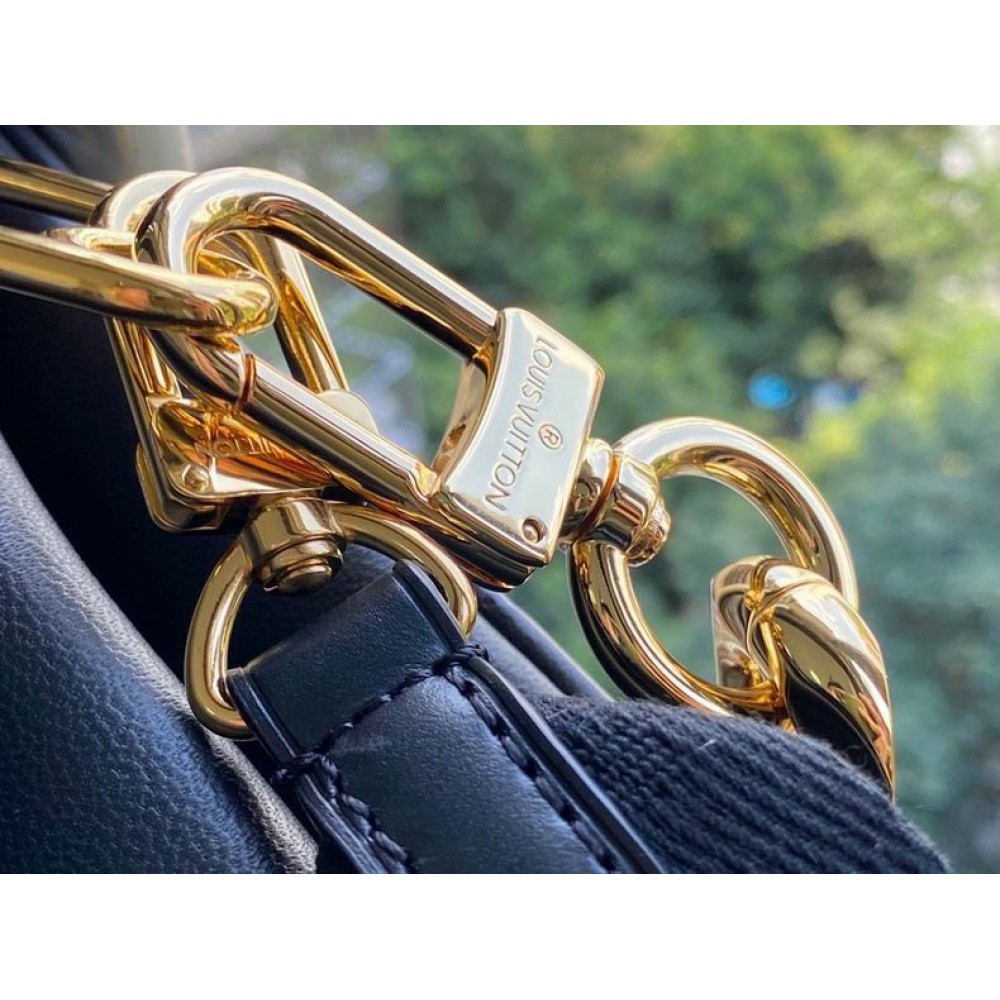 Lv Coussin MM M21264 34x24x12cm Bags