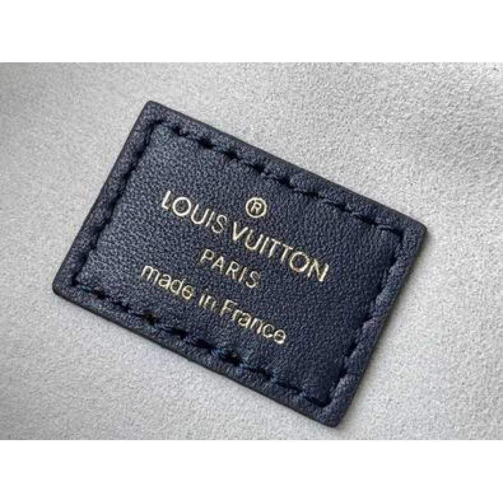 Lv Coussin M57790 26x20x12cm Bags