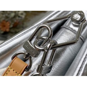 Lv Coussin M57790 26x20x12cm Bags