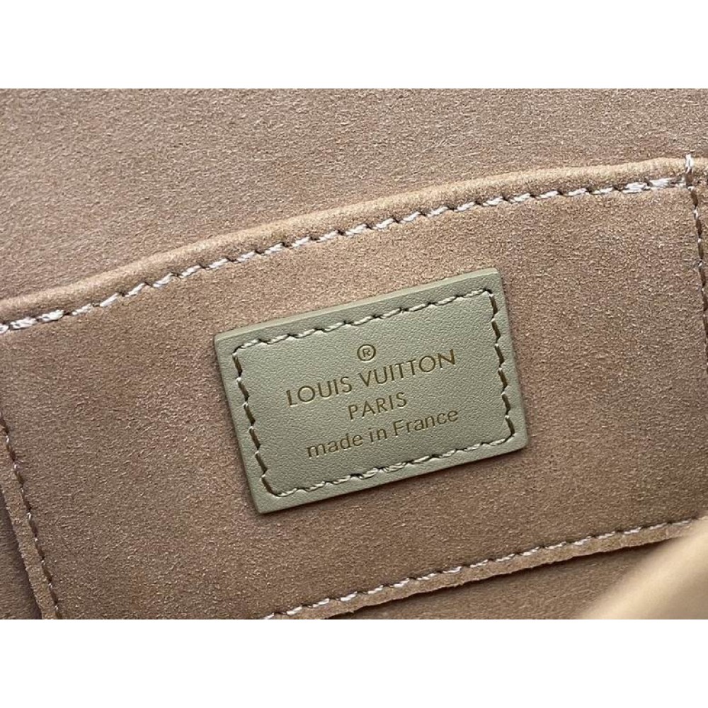 Lv Dauphine m23358 15x9x20cm  Bags