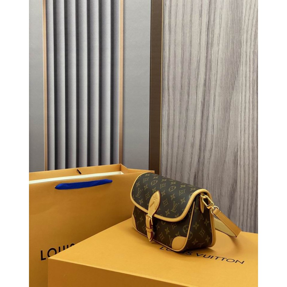 Lv Diane M45985 25x9x15cm  Bags